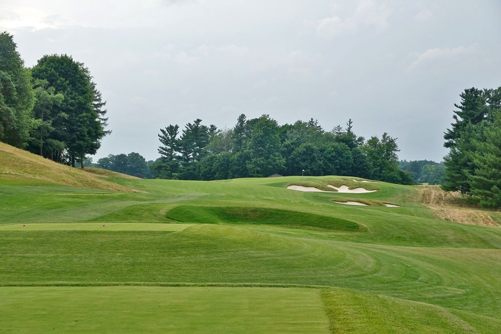 5th (West) Hole at Hamilton Golf & Country Club (319 Yard Par 4)